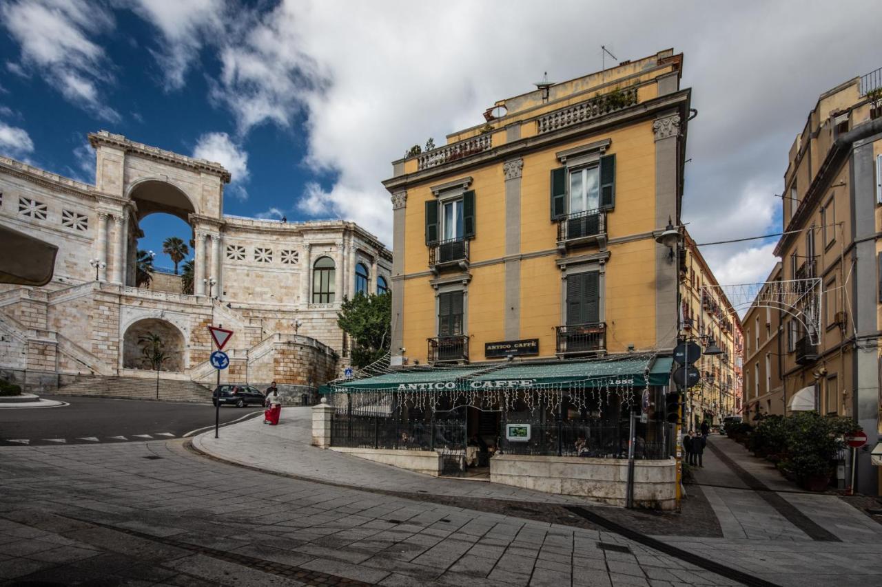 Right House Di Via Sulis - Best Neighborhood In The Town Cagliari Extérieur photo